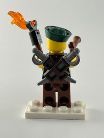 Lego Ninjago  Minifigure Sky Pirate Foot Soldier minifig with weapons 853544
