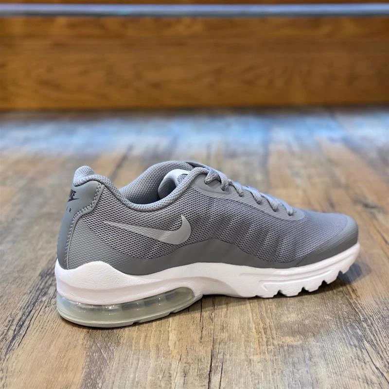 Air max baskets invigor gris garçon - Nike