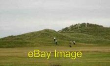 Foto 6x4 Jugadores buscando bolas perdidas en las dunas â\u0080\u0093 Borth c2015