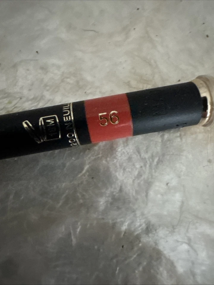 CHANEL Le Crayon Lèvres Longwear Lip Pencil 56 ORANGE INTENSE - Image 4 of 4