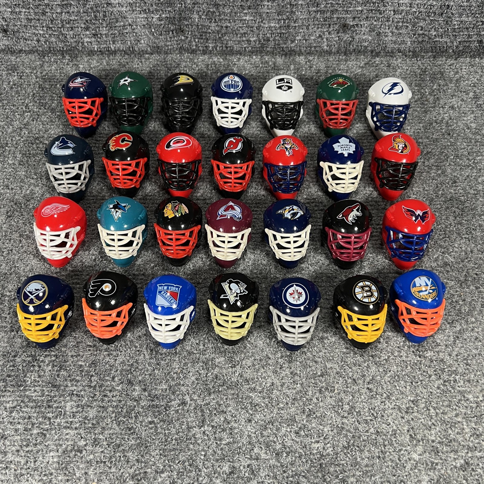 Lot 28 One Size Multi Color Collectible