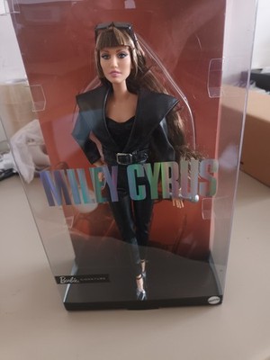Barbie Signature Miley Cyrus