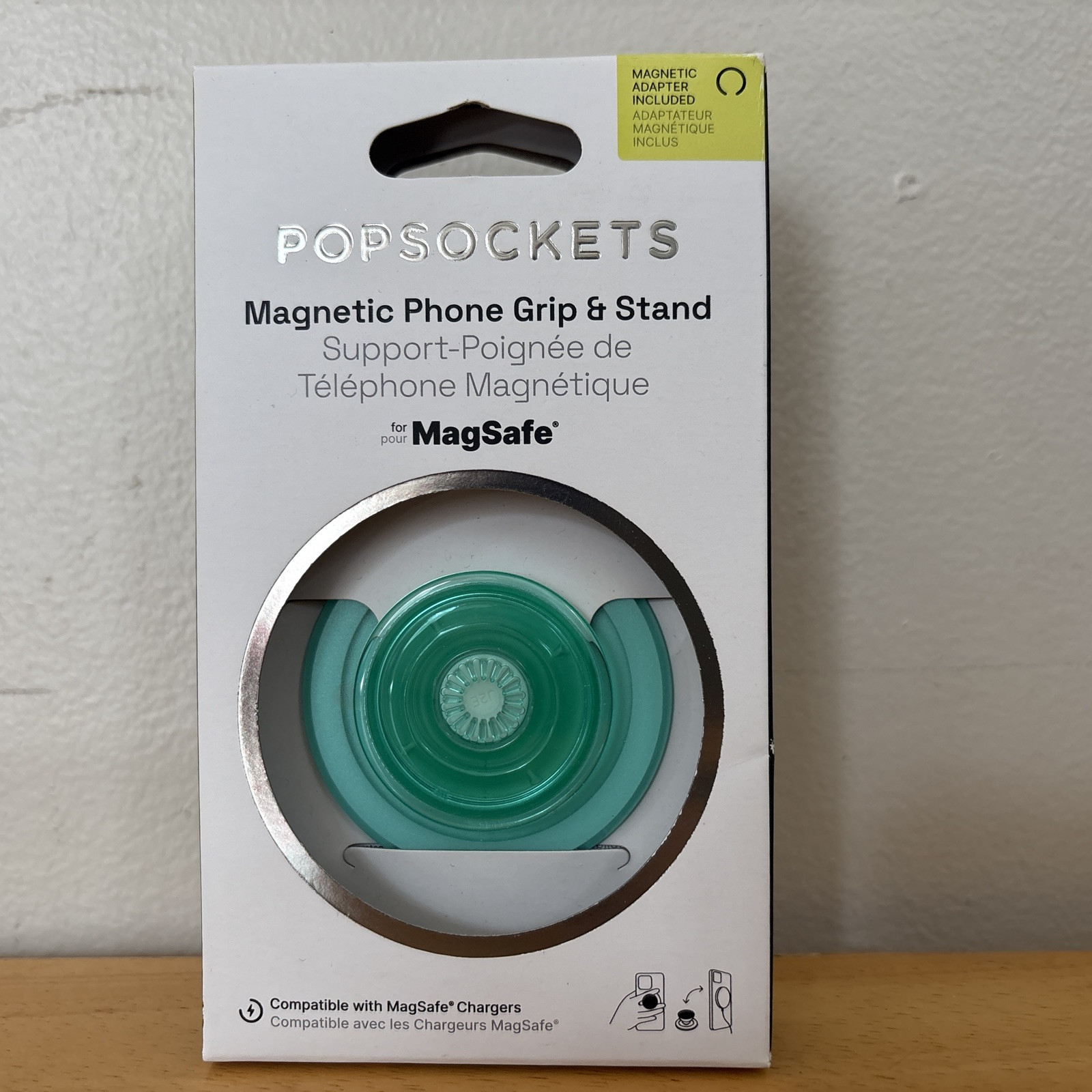 MagSafe Magnetic Phone Grip & Stand - Translucent Mint Circle Design