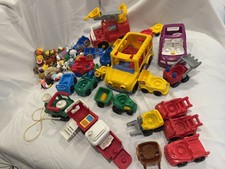 Lot Of 52 FISHER PRICE LITTLE PEOPLE Figures  Animals  Vehicles 2000-2001