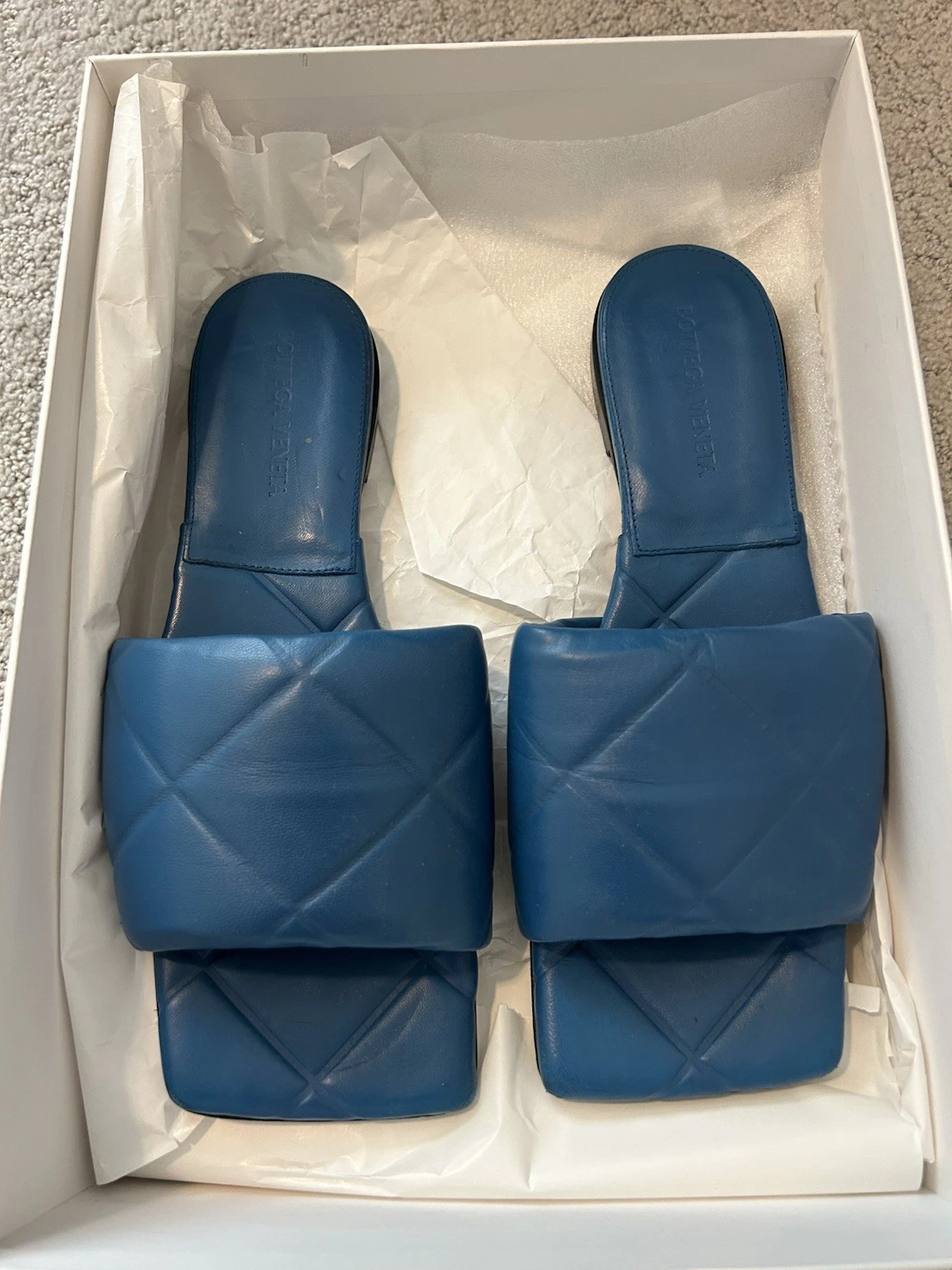Bottega Veneta — BOTTEGA VENETA Quilted Leather Lido Mule Sandals Flats Blue Sz 38 Gently Worn