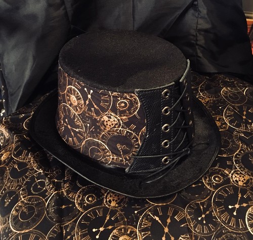 Steampunk Top Hat Corset Band Clock 