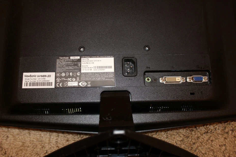 ViewSonic VA1948M 19" LED LCD Monitor with Stand and Cables - Image 3 of 4