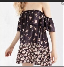 Urban Outfitters Kimchi Blue Womens Small Off Shoulder Floral Purple Mini Dress