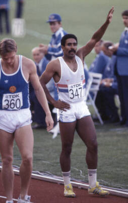 Daley Thompson Of Great Britain Celebrates His Victory Athletics 1983 W/C Photo