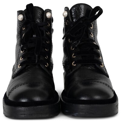 71370 auth CHANEL black leather 19B PEARL EMBELLISHED Combat Boots