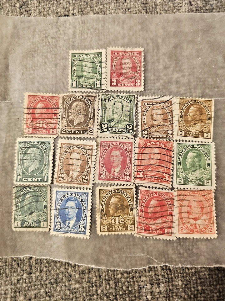 Canada Rare Collection of 17 Stamps 1910-1940's- Used (1,2,3 cent stamps) - Image 2 of 4