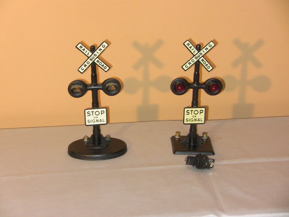 Two Marx Vintage 1950’s #423 Twin Crossing Flasher, OB ~ both works - Image 2 of 4