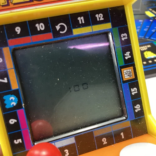 Monopoly PAC MAN Board Game Electronic Retro Arcade Bank Family Fun 2-4 Players - Picture 9 of 12