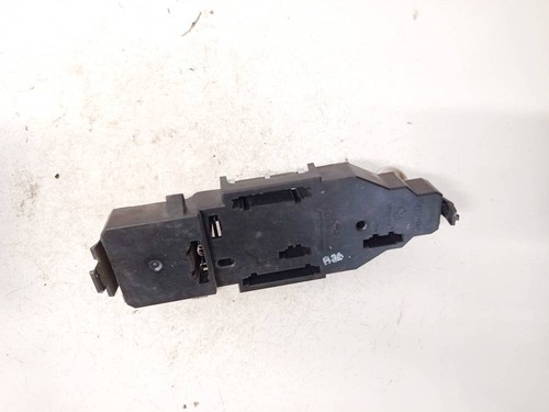 Volkswagen Golf 1997 Tailight Bulb Holder (Lamp Carrier) 1h9945257 #2518391-22