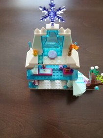 LEGO Disney: Elsa's Sparkling Ice Castle 41062 Missing 1 piece, with manual