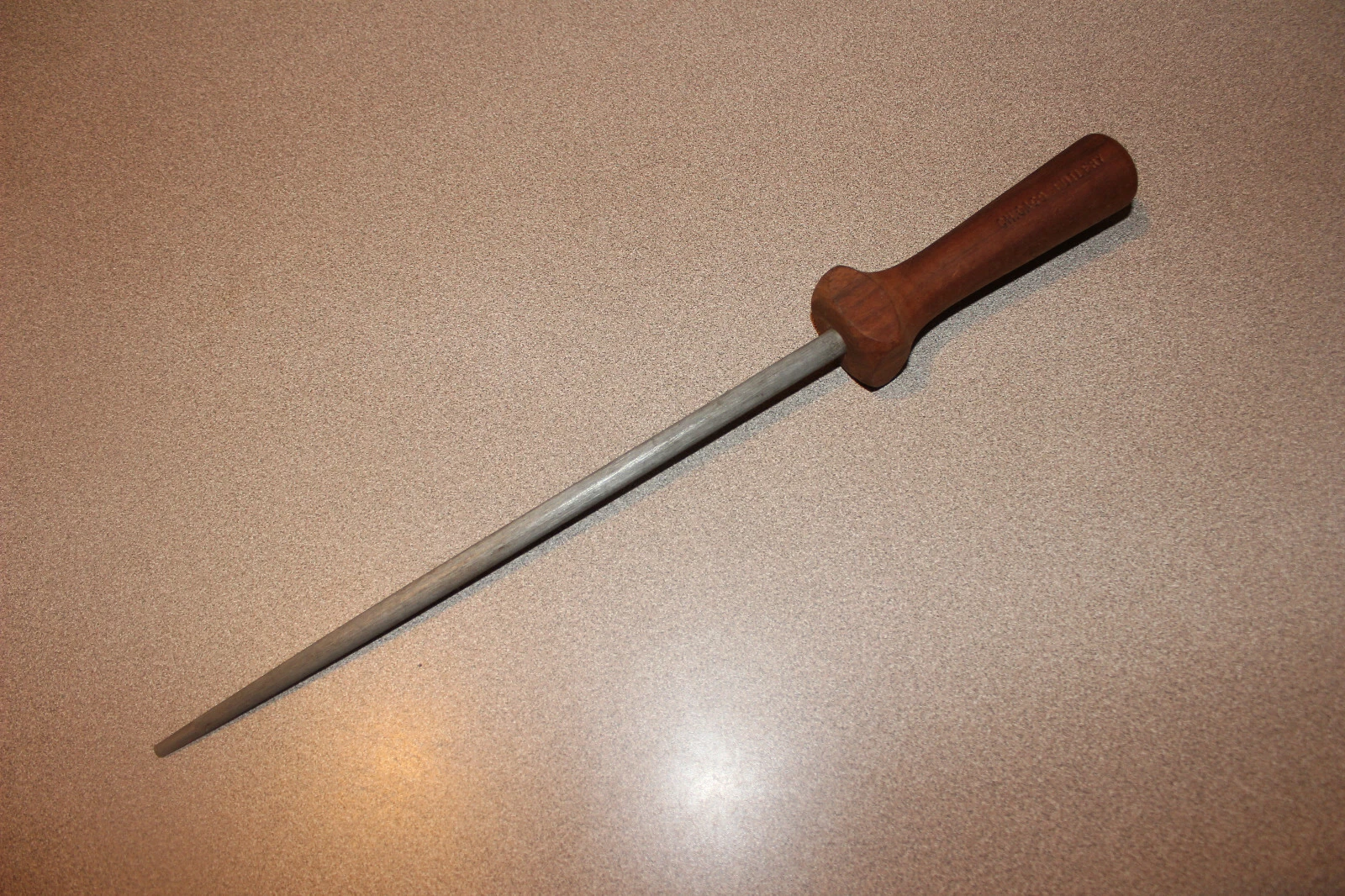 Vintage Chicago Cutlery 14 1/2” Knife Sharpening Rod/Honing Steel Walnut Handle