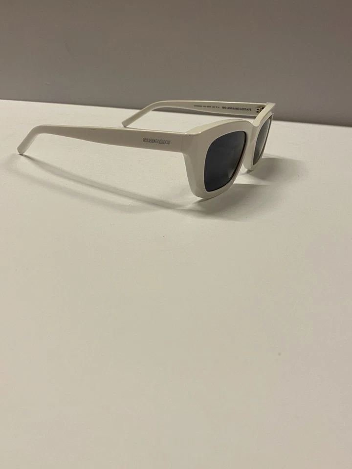 GAFAS DE SOL UNISEX GIVENCHY GV40015U LENTES BIO Y ACETATO BIO 140 blanco T9 Foto 2 de 4