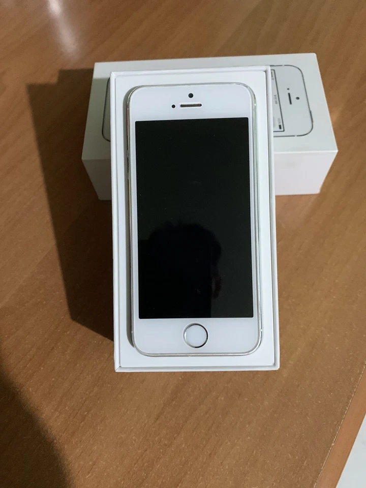 Apple iPhone 5s - 16gb - Argento (Sbloccato) - Immagine 3 di 4