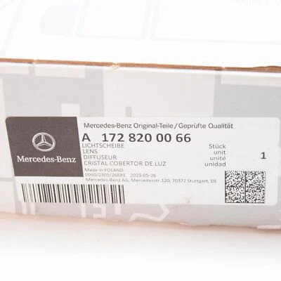 【R172 SLK200】右テールランプ A1729064000005 NEW MERCEDES-BENZ SLK R172 REAR 3RD STOP LAMP LENS A1728200066