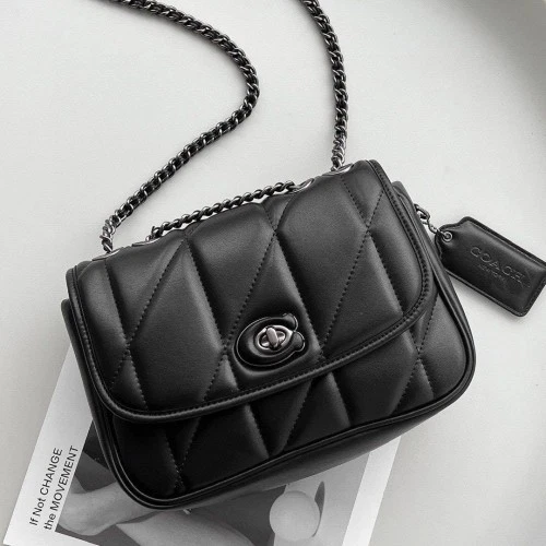 Borsa a tracolla Coach Pillow Madison Quilting C8560 nera outlet Giappone nuova