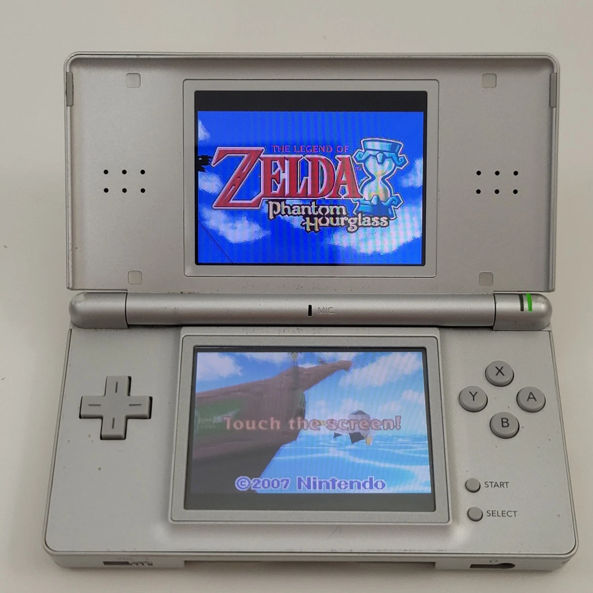  The Legend of Zelda: Phantom Hourglass - Nintendo DS : Video  Games