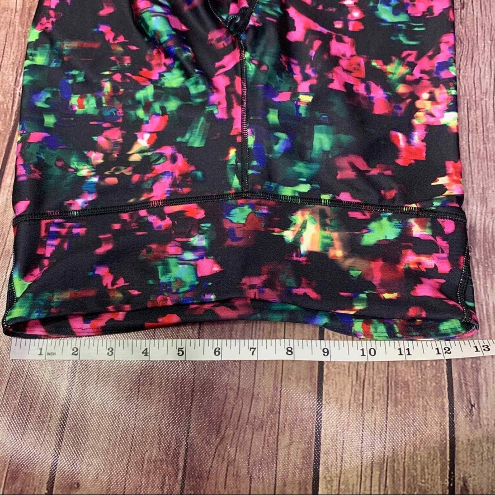 FABLETICS Black Multi-colored Cropped Leggings Ca… - image 8