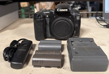Canon EOS 20D 8.2MP Digital SLR Camera Body w/ 2x BP-511A  Charger CG-580.