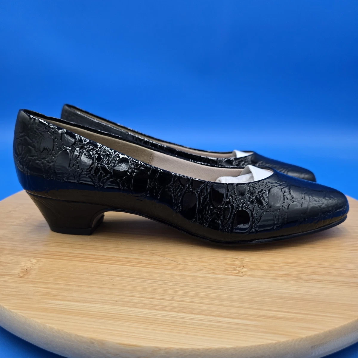 Escarpins Classiques Hush Puppies - Taille 9 US Femme - Talon 1/2 Pouce Crème - Occasion