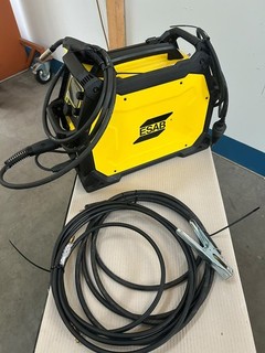 ESAB Rebel EMP 215ic Tragbares Schweissgerät mit MIG/MAG Brenner und Zubehör