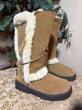 UGG NightFall Chestnut Tan Boots Sherpa Lined Beaded Women’s Size 5