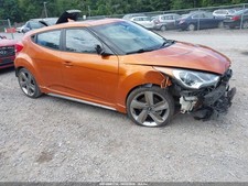 Used Left Tail Light Assembly fits: 2013 Hyundai Veloster without LED accent Lef