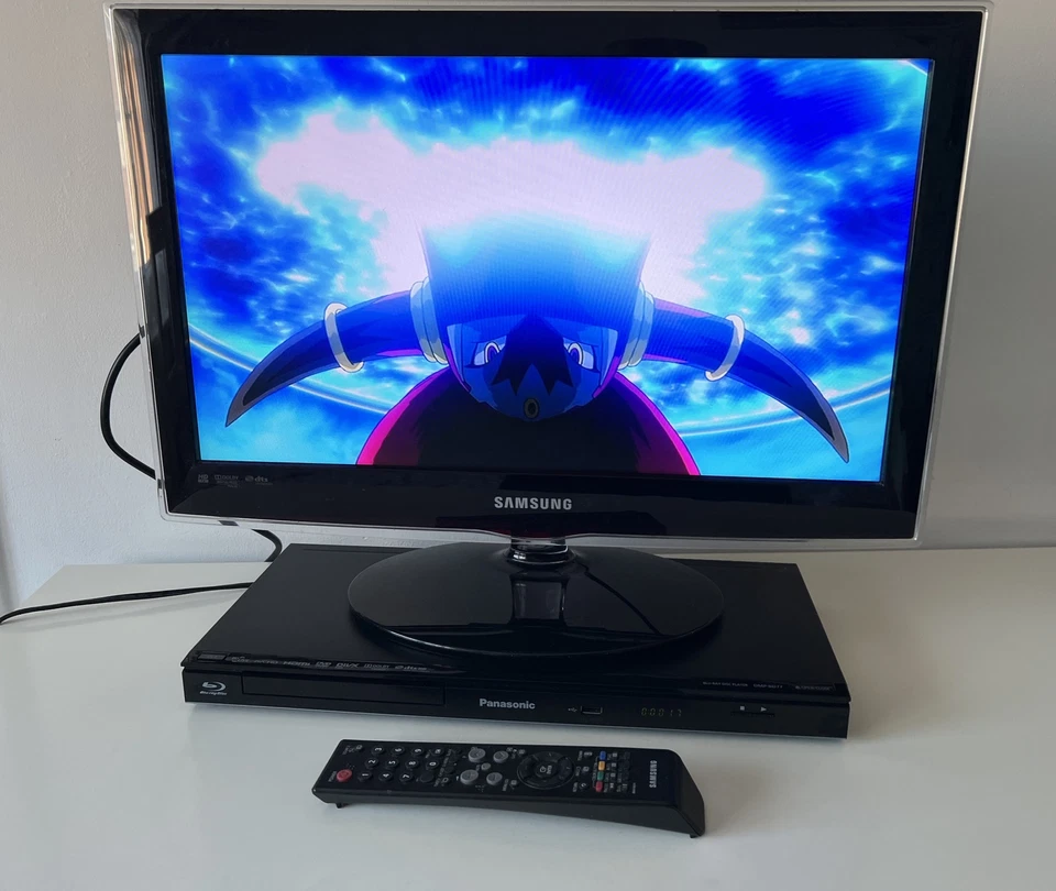 Samsung 22" HD LCD Flatscreen TV Plus Remote Controller Black UE22C4000PWXXU - Image 2 of 4