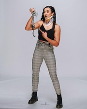 BEAUTIFUL INDI HARTWELL 8X10 Photo