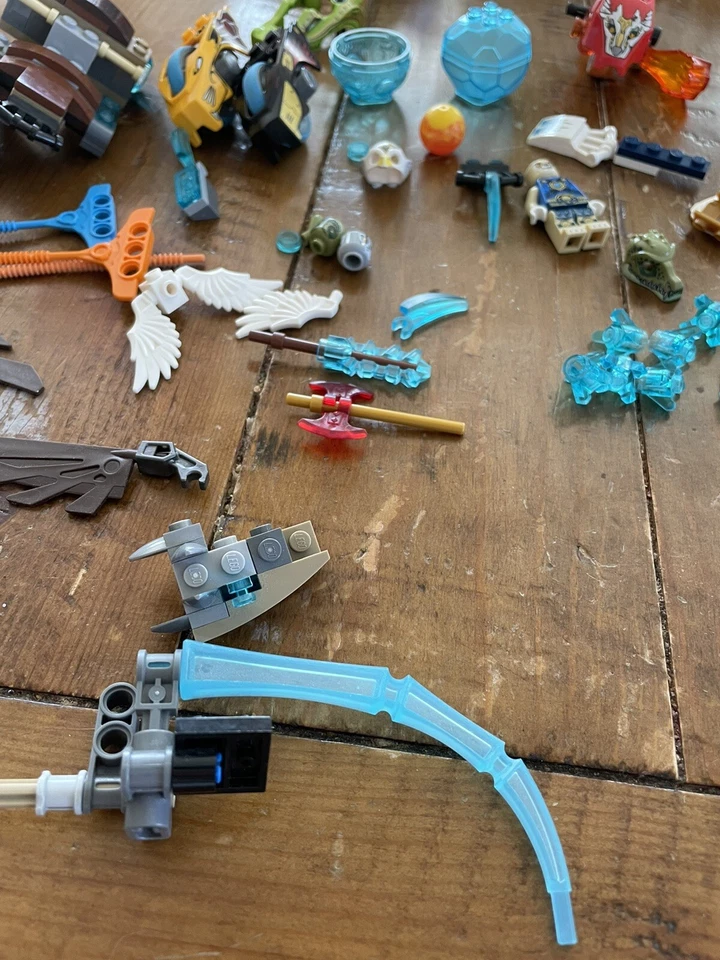 Lego Legends of Chima Assorted Pieces And Minifigures - Image 3 of 4