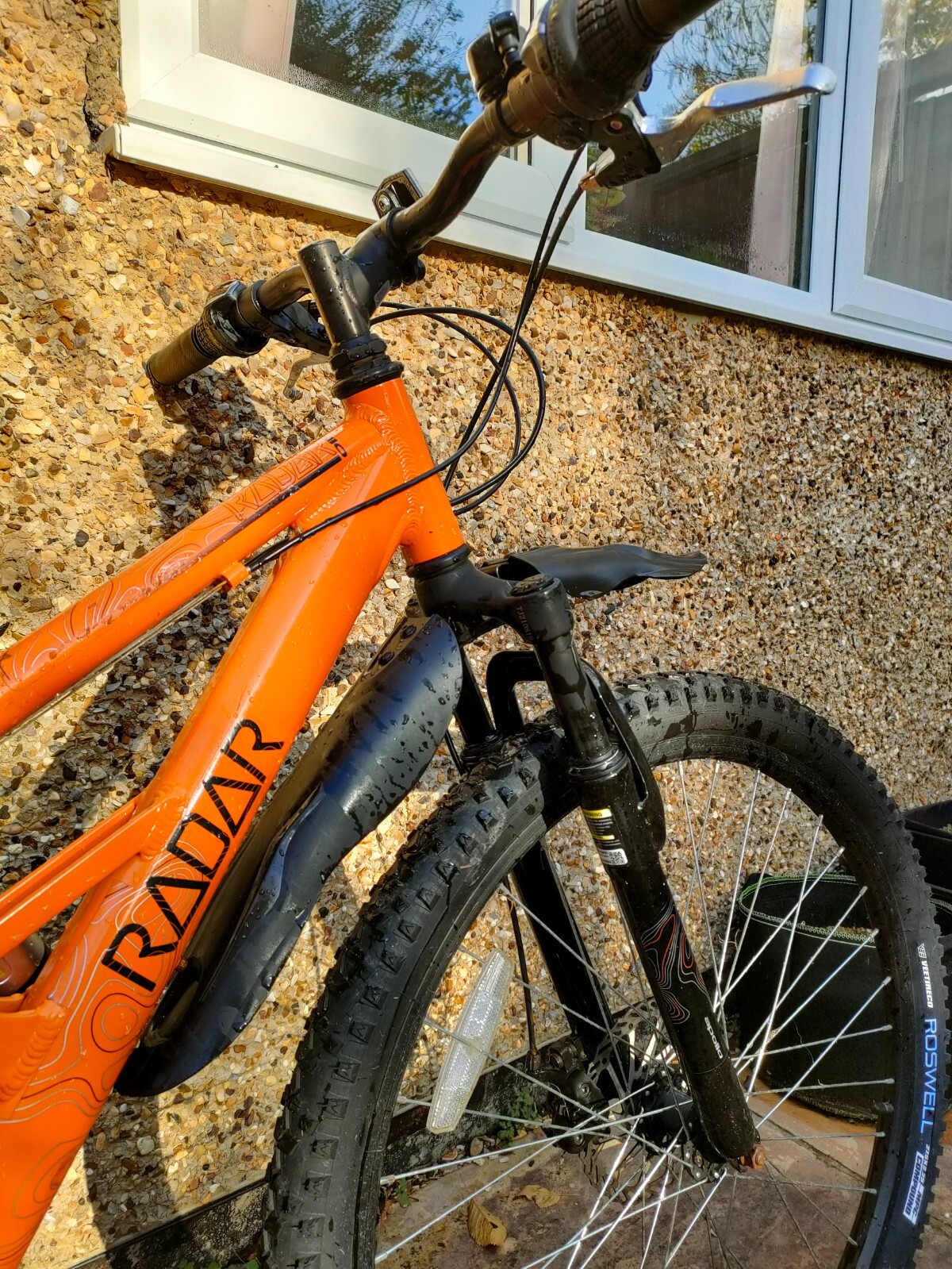 Halfords Apollo Radar Mountain Bike 14" frame + 27.5" wheels with