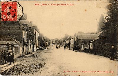 Old postcard Aube - Le Bourg et Route de Paris (259317)