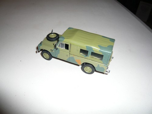 Code 3 Camo Landrover 1;43 Great Condition. - Picture 2 of 3