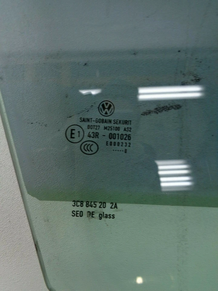 09-17 Volkswagen CC PUERTA PASAJERO DELANTERO DERECHO VENTANA AUTO VIDRIO OEM AK220368 Foto 2 de 4