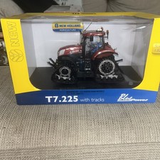Universal Hobbies 1:32 New Holland T7.225 con binari blu alimentazione modificato come nuovo