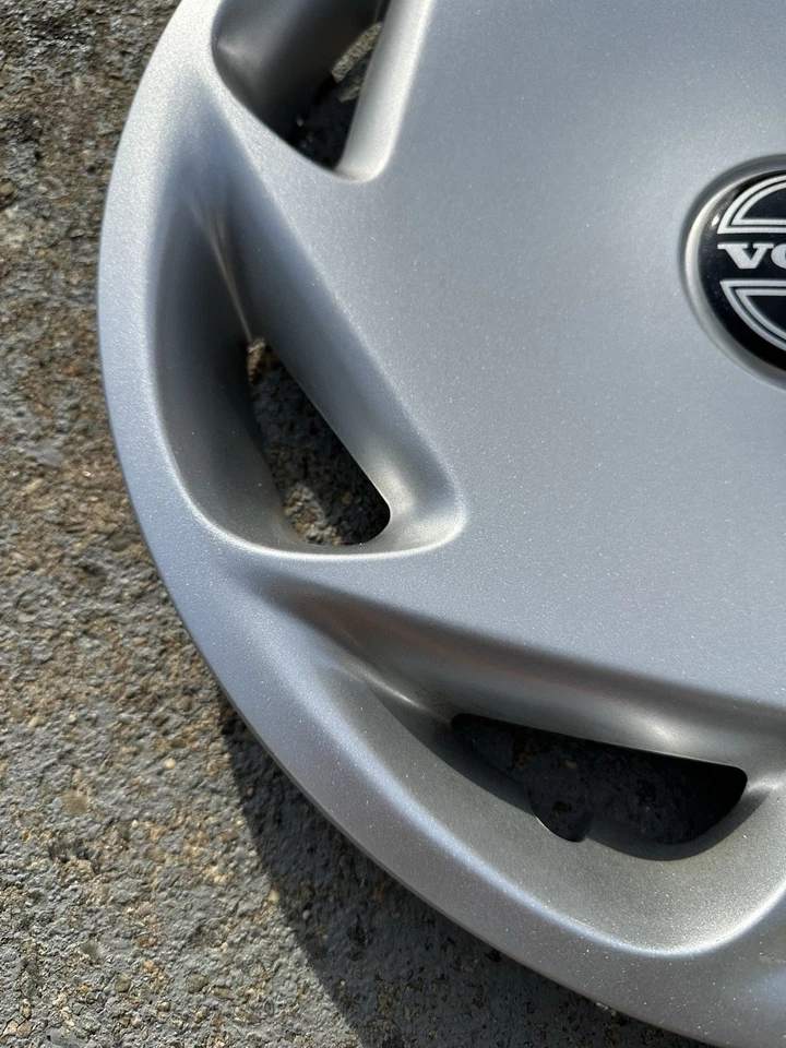 "Cubierta de rueda tapacubos 95-98 Volvo 850 15"" OEM ¡Bonita! 6819707 Foto 2 de 4