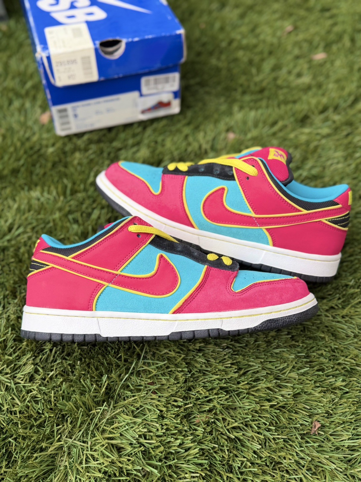 Size 9 - Nike Dunk Premium SB Low Ms. Pacman NEAR DEADSTOCK RARE VNTG 90’s GRAIL