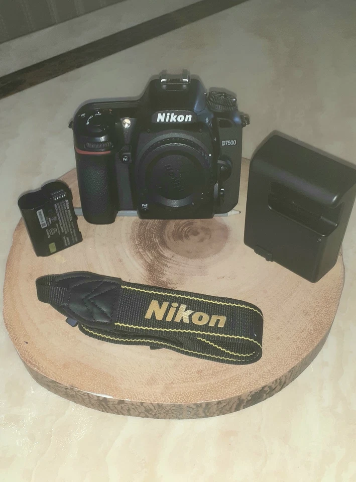 Nikon D7500, photo 1 of 5