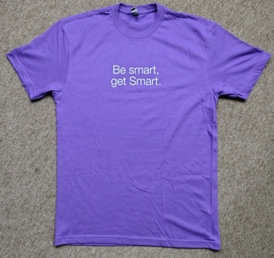 CLINIQUE T-Shirt Adult M Purple Be Smart Get Smart Promo Graphic 100% Cotton