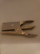 Neva-Clog J-30 Stapler
