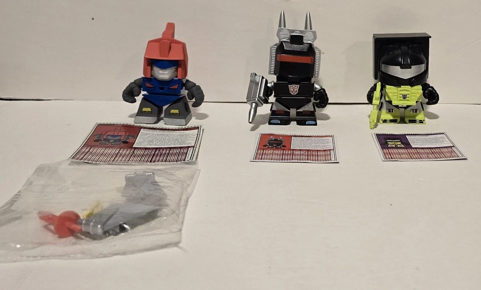 Hasbro The Loyal Subjects Transformers Series 2 /Power PAK Trailbreaker/ Swoop - Image 2 of 4