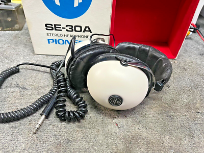 Pioneer SE-30A Stereo Headphones & Case Japan