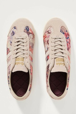 naturalizer black suede pumps