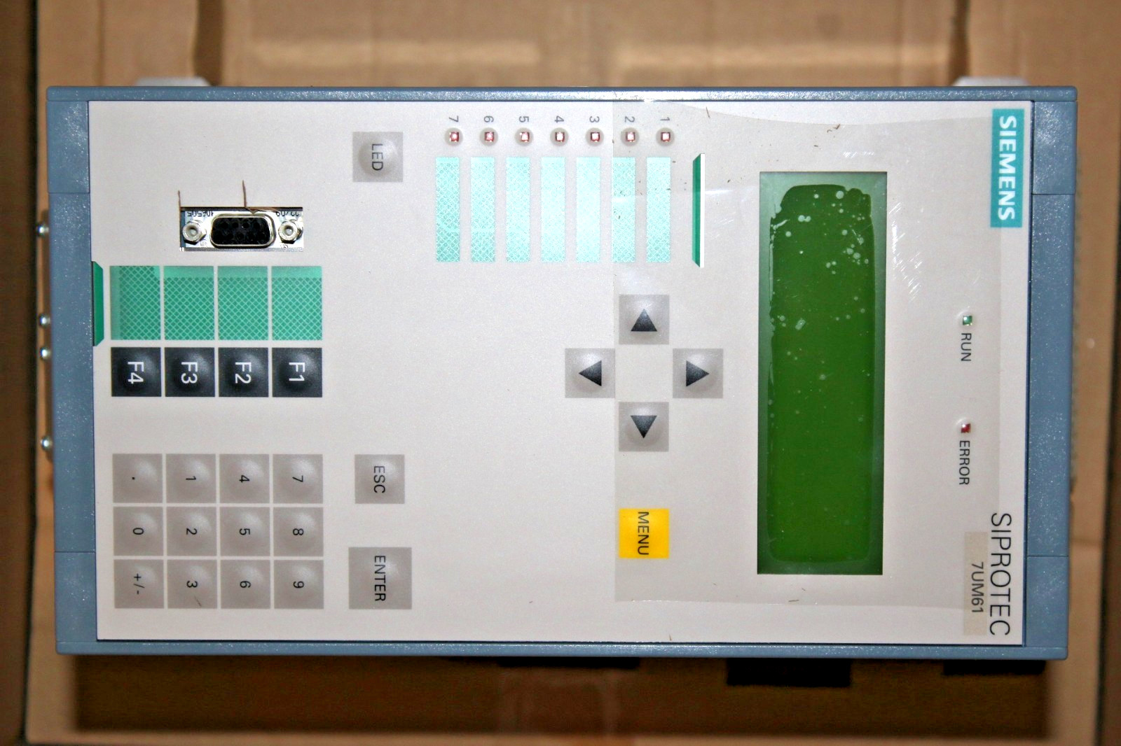 SIEMENS 7UM6111-5BA02-0FA0/EE GENERATOR PROTECTION