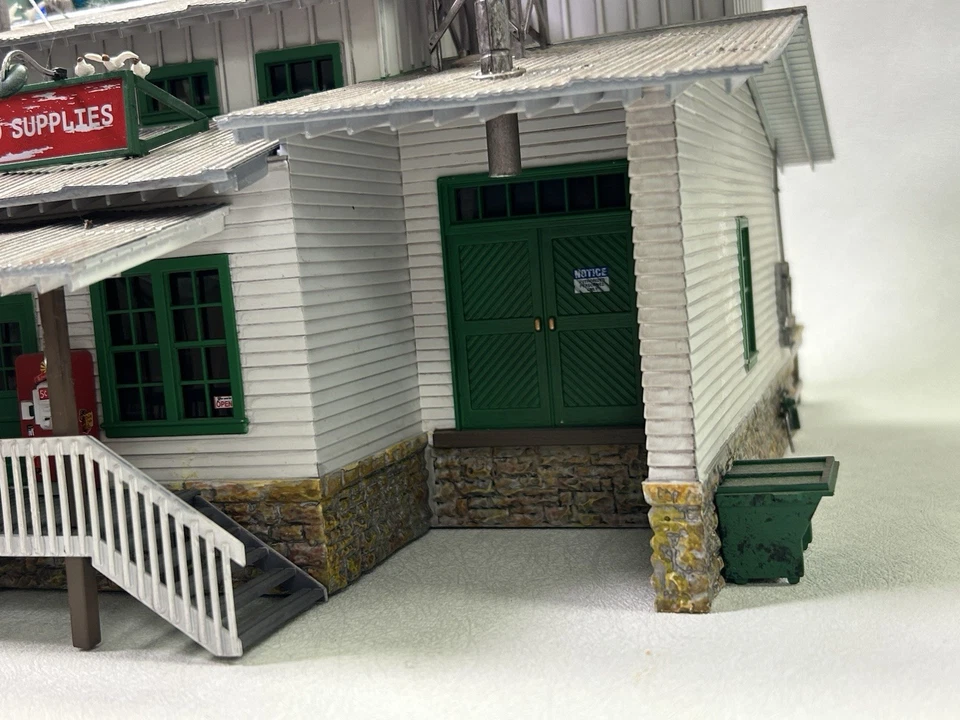 Woodland Scenics BR5859 H&H Feed Mill - O Scale - Image 4 of 4