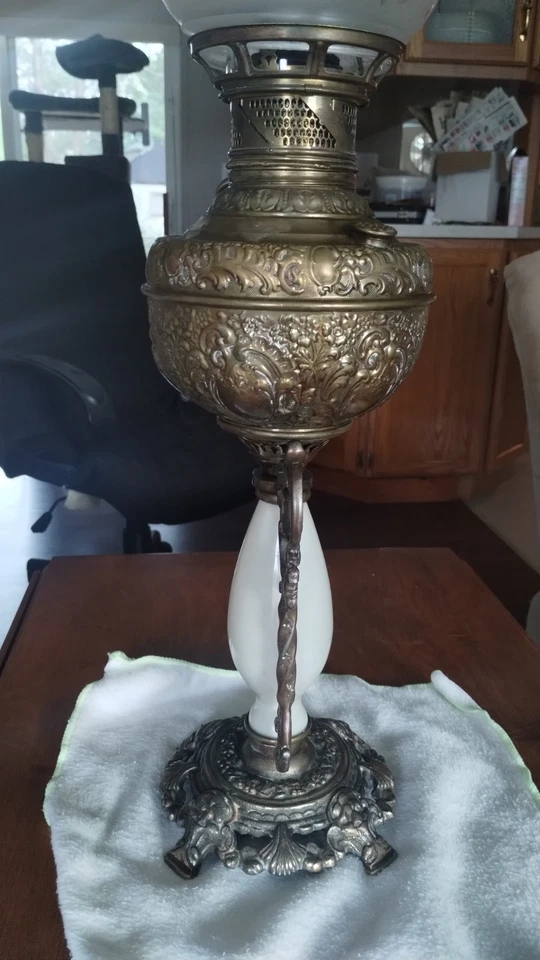 ANTIQUE THE NEW ROCHESTER LAMP CO OIL LAMP 28" EXCEPTIONAL - Image 3 of 4